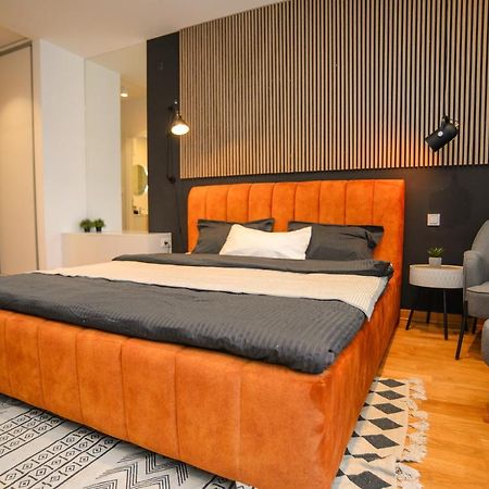 פודגוריצה Design Apartment Near Gorica Park מראה חיצוני תמונה
